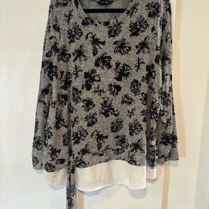Simply Vera Vera Wang Black Floral Gray Blouse